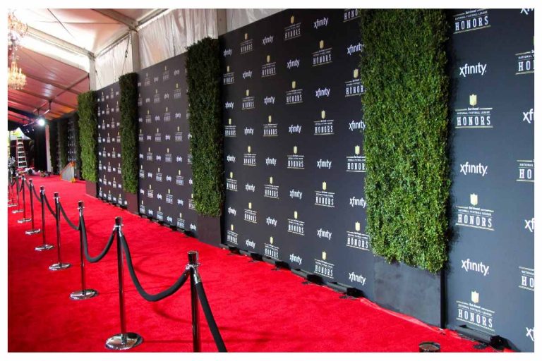 Reasons Brands Use Step and Repeat Banners for their Upcoming Events