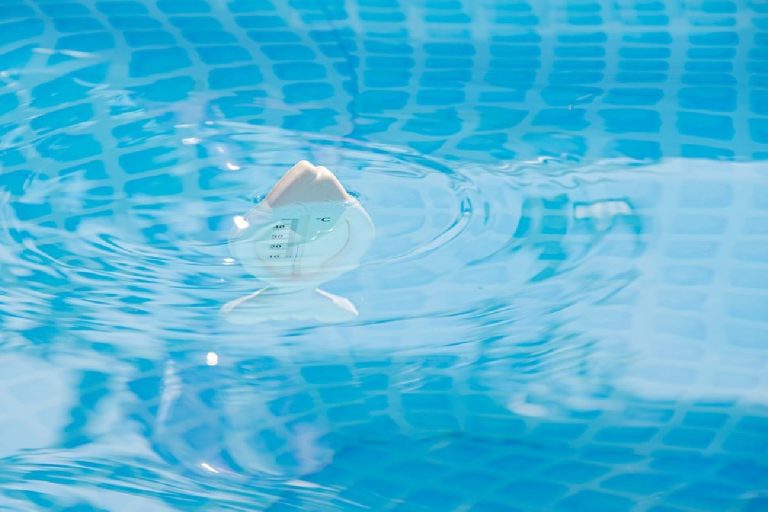 Steps To Balancing Your Pool’s pH Levels