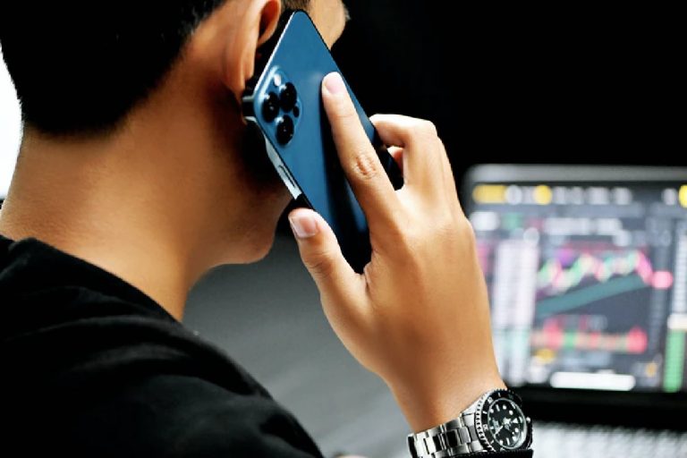 Trading Is Easy with Us_ Time to Get Into the Crypto Market Right Now