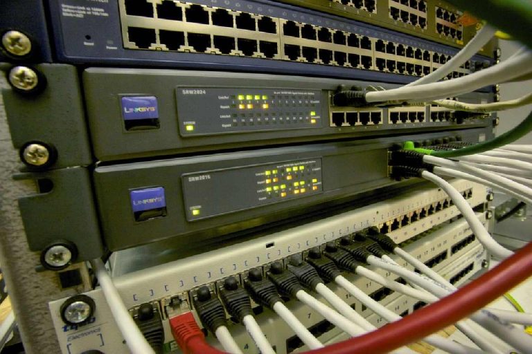 Managed vs. Unmanaged Switch_ What Is Right for Your Network