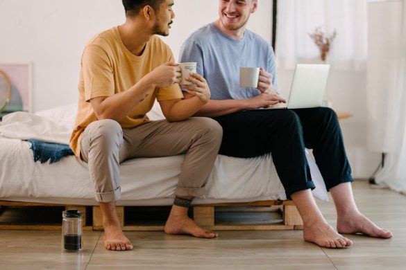 Keep Yourself Healthy and Happy by Going Online