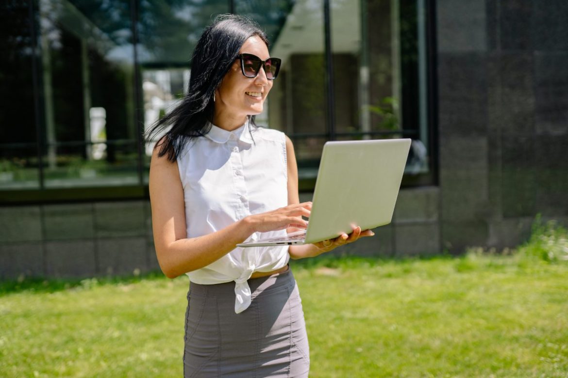 Guide To Downloading And Installing Software From The Internet