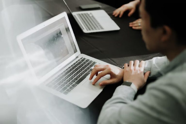 How to Run a Smooth Business Website