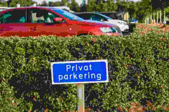 PRIVATE PARKING