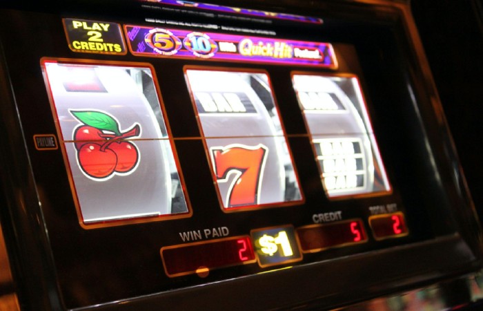 A brief history and advantages of modern slot machines in Canada