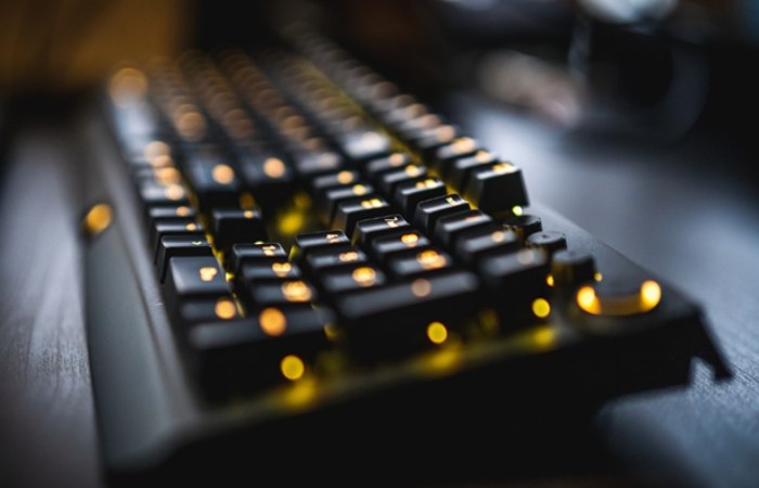 Online Gaming Keyboard