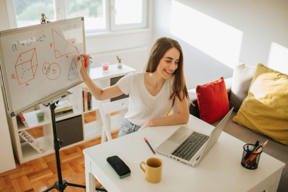 Take A Look At The Many Features of an Online Tutor Platform