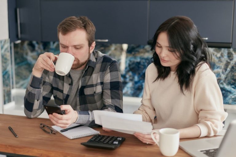 3 Apps for Managing Your Bill Payments