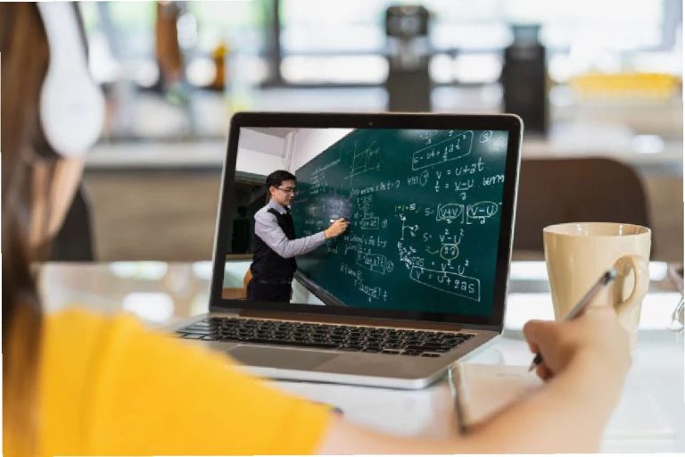 The Science Behind Effective Online Math Lessons for High Schoolers
