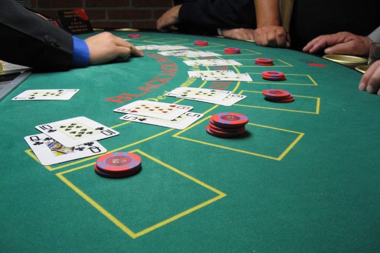 Flat Betting vs Progressive Betting in Blackjack: Which Works Better Long-Term?